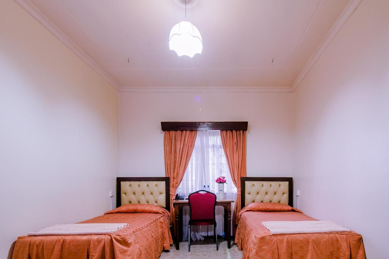 Chak Guesthouse & Conference Center Nairobi Luaran gambar