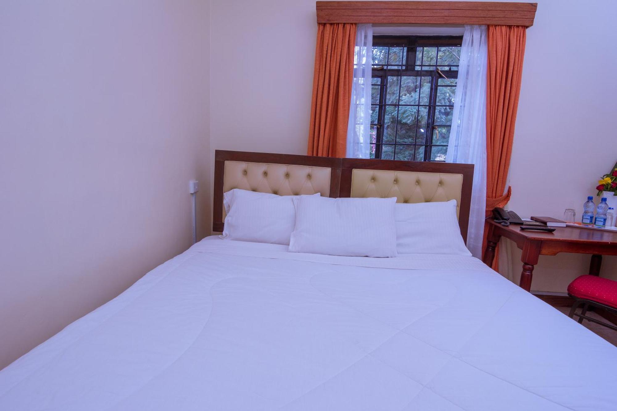 Chak Guesthouse & Conference Center Nairobi Luaran gambar