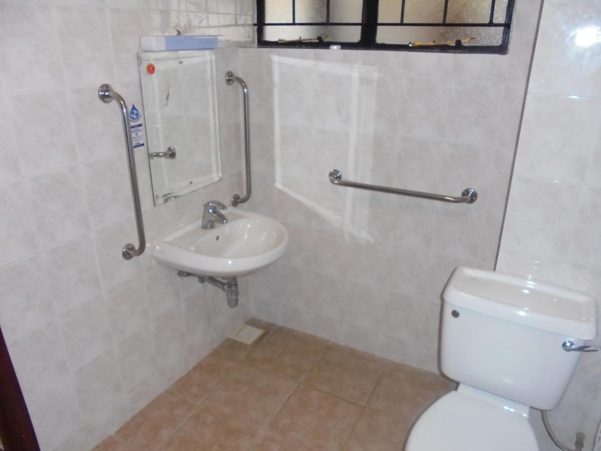 Chak Guesthouse & Conference Center Nairobi Bilik gambar