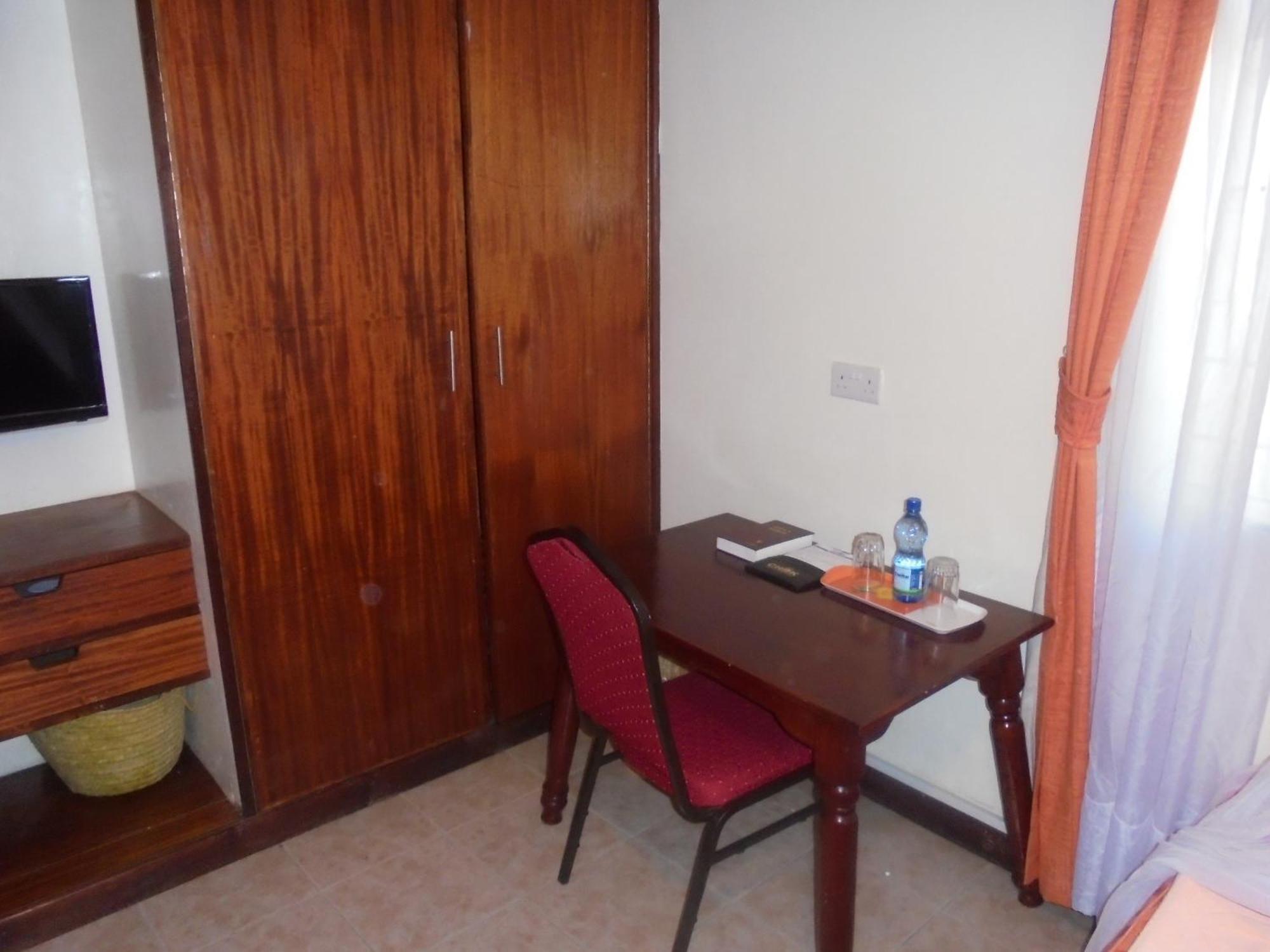 Chak Guesthouse & Conference Center Nairobi Bilik gambar