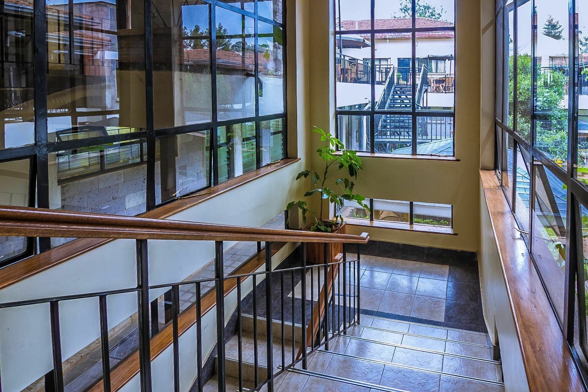 Chak Guesthouse & Conference Center Nairobi Luaran gambar